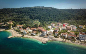 Гостиница Holiday home in Slatine  Слатине